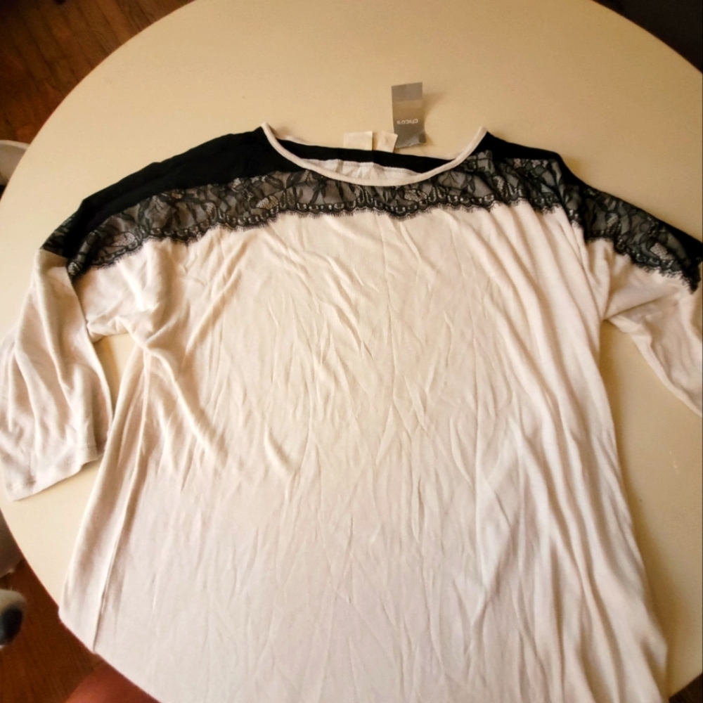Chicos pull over top sz 3